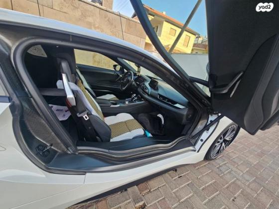 ב.מ.וו i8 4X4 Luxury קופה הייבריד אוט' 1.5 (362 כ"ס) היברידי חשמל / בנזין 2016 למכירה בעכו