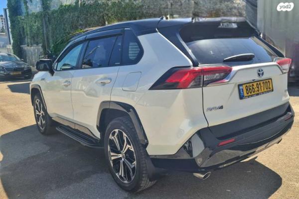 טויוטה RAV4 הייבריד 4X4 E-Motion פלאג-אין אוט' 2.5 (185 כ''ס) היברידי חשמל / בנזין 2022 למכירה ברמת גן