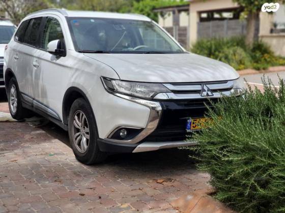 מיצובישי אאוטלנדר Instyle אוט' 7 מק' 2.0 (150 כ"ס) בנזין 2016 למכירה בניצני עוז