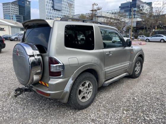מיצובישי פג'רו קצר 4X4 GLS אוט' דיזל 5 מק' 3.2 (160 כ''ס) דיזל 2001 למכירה בהרצליה