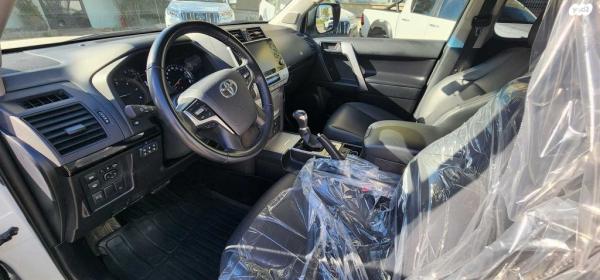 טויוטה לנד קרוזר קצר 4X4 Luxury SWB אוט' 3 דלתות דיזל 2.8 (204 כ''ס) דיזל 2022 למכירה בחיפה