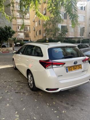 טויוטה אוריס הייבריד TS סטיישן הייבריד אוט' 1.8 (99 כ"ס) בנזין 2015 למכירה במודיעין מכבים רעות