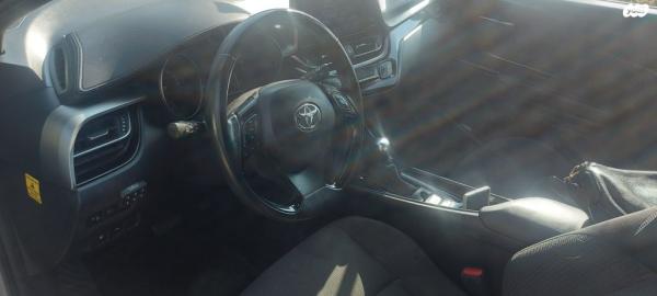 טויוטה C-HR Chic הייבריד אוט' 1.8 (98 כ"ס) בנזין 2019 למכירה בבן שמן