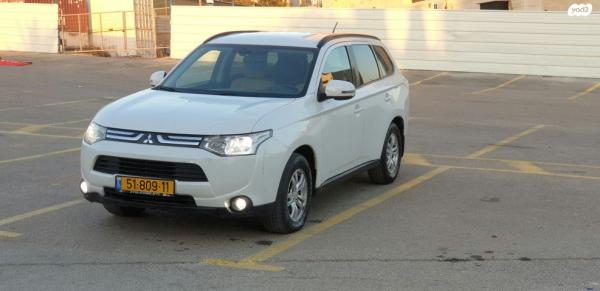 מיצובישי אאוטלנדר Instyle אוט' 7 מק' 2.0 (150 כ"ס) בנזין 2013 למכירה בבאקה אל ע'רביה