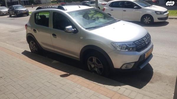 דאצ'יה סנדרו Stepway Laureate ידני טורבו דיזל 1.5 (90 כ''ס) דיזל 2018 למכירה בפתח תקווה