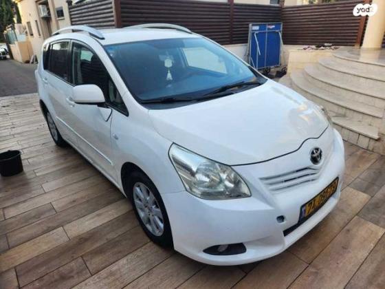 טויוטה ורסו GLI Plus אוט' 1.8 (147 כ"ס) בנזין 2012 למכירה בקרית אתא