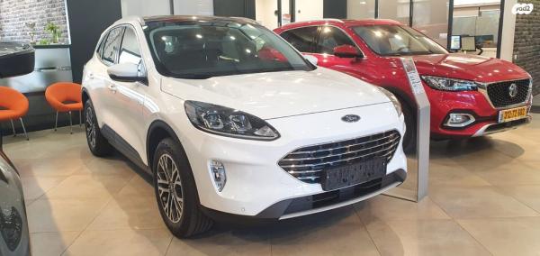 פורד קוגה Titanium אוט' 2.5 (225 כ"ס) היברידי חשמל / בנזין 2023 למכירה במפעלים אזוריים צמח