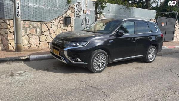 מיצובישי אאוטלנדר PHEV 4X4 Luxury הייבריד אוט' 5 מק' 2.4 (135 כ''ס) היברידי חשמל / בנזין 2021 למכירה בקרית מלאכי