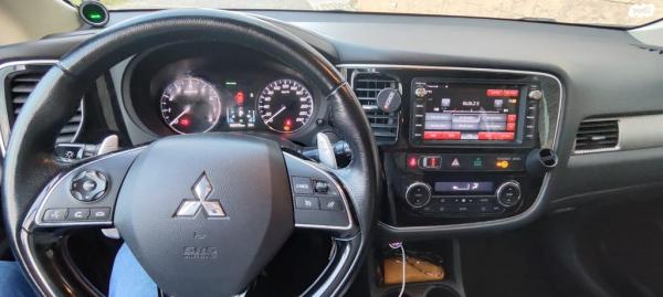 מיצובישי אאוטלנדר Intense אוט' 5 מק' 2.0 (150 כ"ס) בנזין 2015 למכירה בגני תקווה