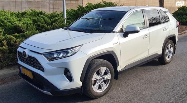 טויוטה RAV4 הייבריד E-xperience הייבריד 5 דל' אוט' 2.5 (178 כ''ס) בנזין 2021 למכירה בפארק תעשיות עמק חפר