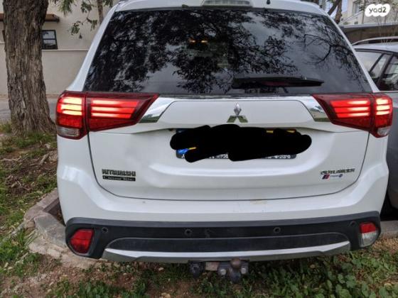 מיצובישי אאוטלנדר Instyle אוט' 7 מק' 2.0 (150 כ"ס) בנזין 2016 למכירה במודיעין מכבים רעות