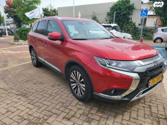 מיצובישי אאוטלנדר Premium אוט' 7 מק' 2.0 (150 כ''ס) בנזין 2019 למכירה בראשון לציון