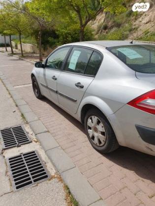 רנו מגאן דור 2 (2004-2010) Business אוט' 4 דל' 1.6 (110 כ''ס) בנזין 2008 למכירה בירושלים
