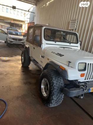 ג'יפ תע''ר סופה ידני קצר בנזין 4.0 בנזין 2000 למכירה בתל אביב יפו