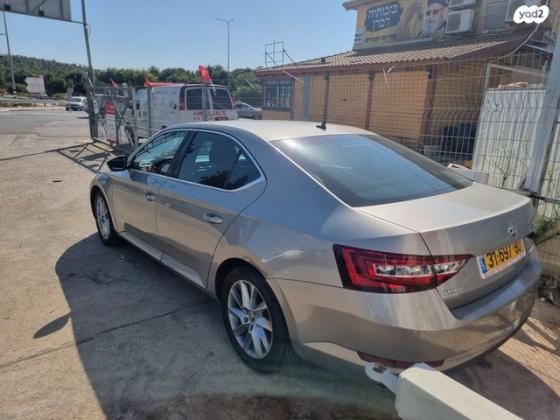 סקודה סופרב (עד 2019) Ambition אוט' 1.8 (180 כ''ס) בנזין 2017 למכירה במירון