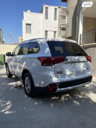 מיצובישי אאוטלנדר Instyle אוט' 7 מק' 2.0 (150 כ"ס) בנזין 2017 למכירה בכפר מנדא