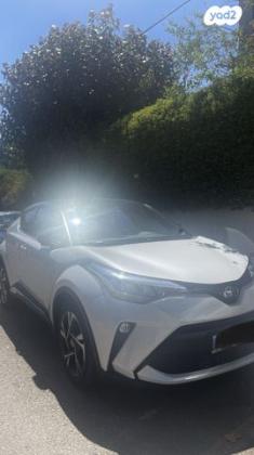 טויוטה C-HR Chic הייבריד אוט' 1.8 (98 כ"ס) בנזין 2023 למכירה ברמת גן