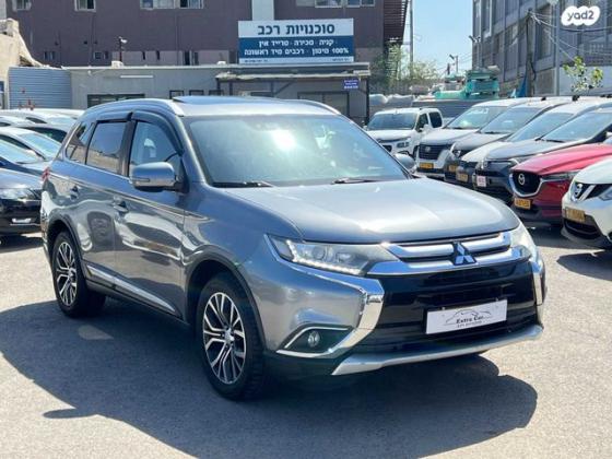 מיצובישי אאוטלנדר Premium אוט' 7 מק' 2.0 (150 כ''ס) בנזין 2017 למכירה בנתניה