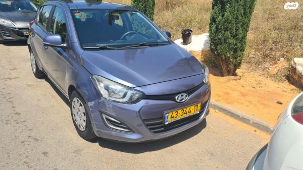 יונדאי i20 Insight אוט' 1.4 (100 כ"ס) בנזין 2013 למכירה בהרצליה