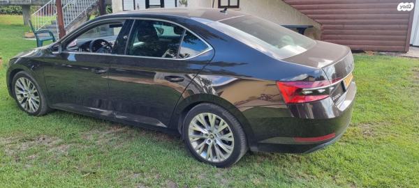 סקודה סופרב (2019 ואילך) FL Style אוט' 4 דל' 1.5 (150 כ''ס) בנזין 2021 למכירה ברמלה