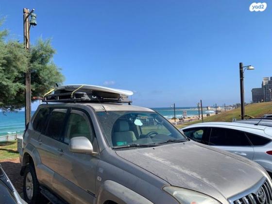 טויוטה לנד קרוזר ארוך 4X4 STD אוט' דיזל 8 מק' 3.0 (166 כ''ס) דיזל 2004 למכירה בחיפה