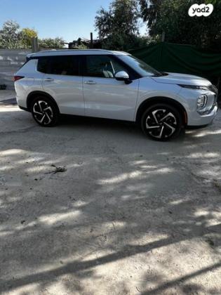 מיצובישי אאוטלנדר Premium אוט' 7 מק' 2.5 (181 כ"ס) בנזין 2022 למכירה בעומר