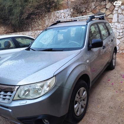 סובארו פורסטר 4X4 B אוט' 2.0 (150 כ''ס) [2008-2011] בנזין 2011 למכירה בגבעתיים