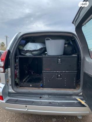 טויוטה לנד קרוזר ארוך 4X4 STD אוט' דיזל 8 מק' 3.0 (173 כ''ס) דיזל 2008 למכירה בכפר סבא