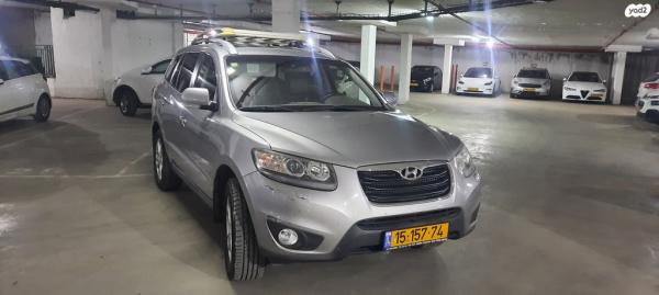 יונדאי סנטה פה 4X4 Luxury אוט' בנזין 7 מק' 2.3 (174 כ''ס) בנזין 2011 למכירה בגדרה