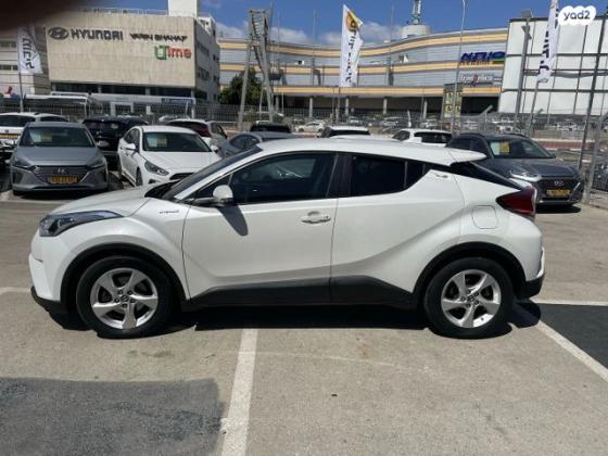 טויוטה C-HR City הייבריד אוט' 1.8 (98 כ"ס) היברידי חשמל / בנזין 2017 למכירה ב