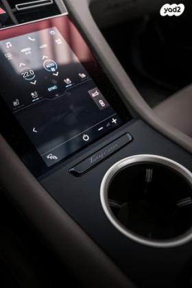 פורשה טייקן 4X2 Turbo אוט' חשמלי (680 כ"ס) חשמלי 2022 למכירה בהרצליה