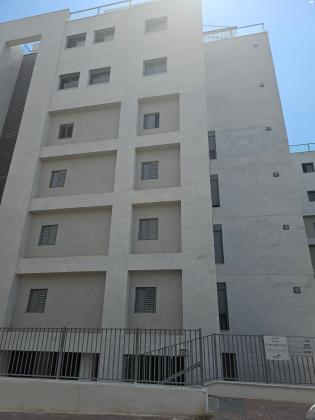 הבוסתן 10 (שרת)