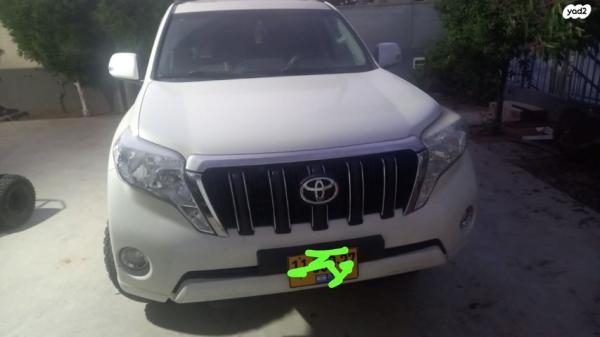 טויוטה לנד קרוזר קצר 4X4 Luxury אוט' דיזל 2.8 (177 כ"ס) דיזל 2016 למכירה בכפר סבא