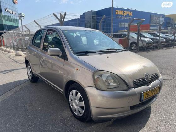 טויוטה יאריס Sol אוט' 1.3 (87 כ''ס) בנזין 2004 למכירה בנתניה