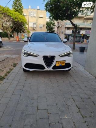 אלפא רומיאו סטלויו 4X4 First Edition SR אוט' 2.0 (280 כ''ס) בנזין 2018 למכירה ברמת גן