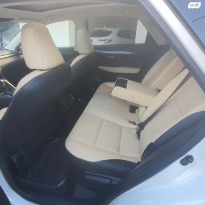 לקסוס NX 4X4 NX200T Premium אוט' 2.0 (238 כ"ס) בנזין 2015 למכירה בחיפה