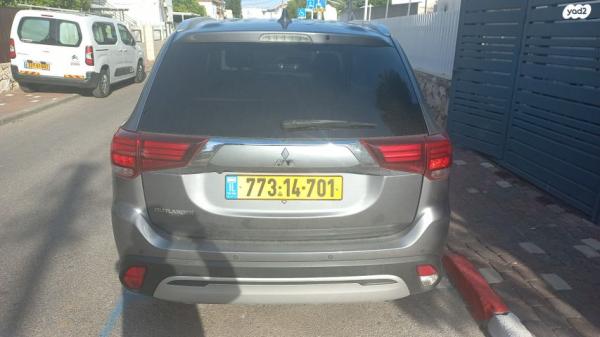 מיצובישי אאוטלנדר Instyle אוט' 7 מק' 2.0 (150 כ"ס) בנזין 2019 למכירה בנהריה