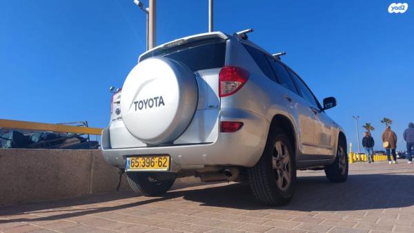 טויוטה RAV4 ארוך 4X4 GLI אוט' 2.0 (152 כ''ס) בנזין 2007 למכירה בנתניה