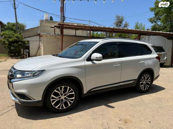 מיצובישי אאוטלנדר Instyle אוט' 7 מק' 2.0 (150 כ"ס) בנזין 2018 למכירה בצופית