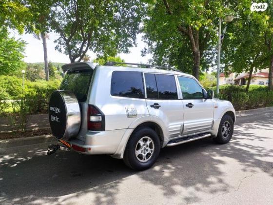 מיצובישי פג'רו ארוך 4X4 GLX אוט' דיזל 7 מק' 3.2 (165 כ''ס) דיזל 2001 למכירה במעלות תרשיחא