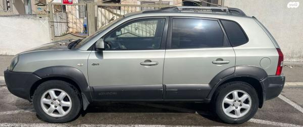 יונדאי טוסון 4X4 GLS אוט' בנזין 2.7 (175 כ''ס) בנזין 2006 למכירה בחיפה