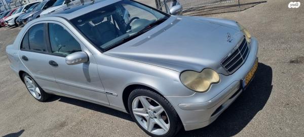 מרצדס C-Class C180K Classic אוט' 1.8 (143 כ''ס) בנזין 2004 למכירה בחדרה