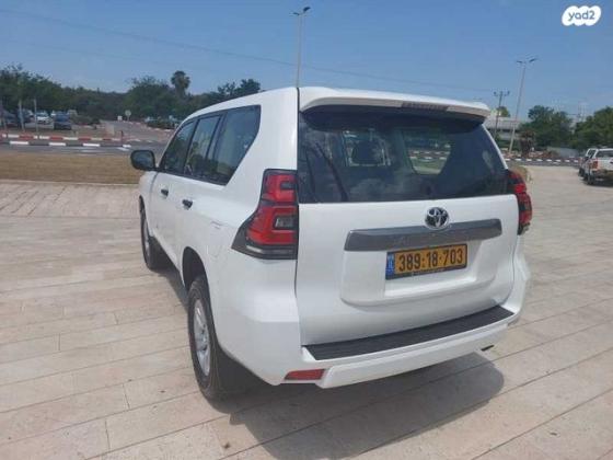 טויוטה לנד קרוזר ארוך TS 7 אוט' 7 מק' דיזל 5 דל' 2.8 (204 כ"ס) דיזל 2023 למכירה בבית דגן