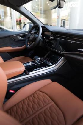 אאודי RSQ8 4X4 אוט' 4.0 (591 כ"ס) בנזין 2022 למכירה בהרצליה