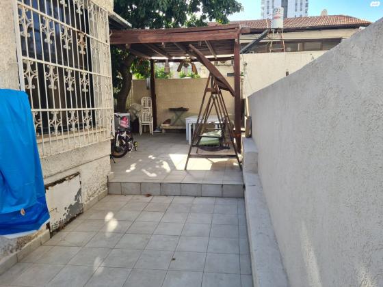 אמיר 8 (מתחם נגבה)