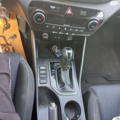 יונדאי טוסון Premium אוט' בנזין 2.0 (155 כ"ס) בנזין 2016 למכירה במעגלים