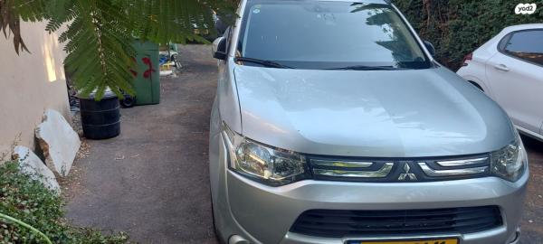 מיצובישי אאוטלנדר Instyle אוט' 5 מק' 2.0 (150 כ"ס) בנזין 2013 למכירה בבן שמן