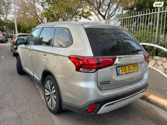 מיצובישי אאוטלנדר Instyle אוט' 7 מק' 2.0 (150 כ"ס) בנזין 2019 למכירה במודיעין מכבים רעות