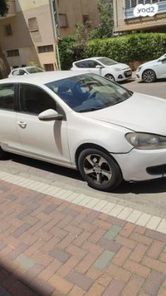 פולקסווגן גולף Trendline אוט' 5 דל' 1.6 (102 כ''ס) בנזין 2011 למכירה בפתח תקווה