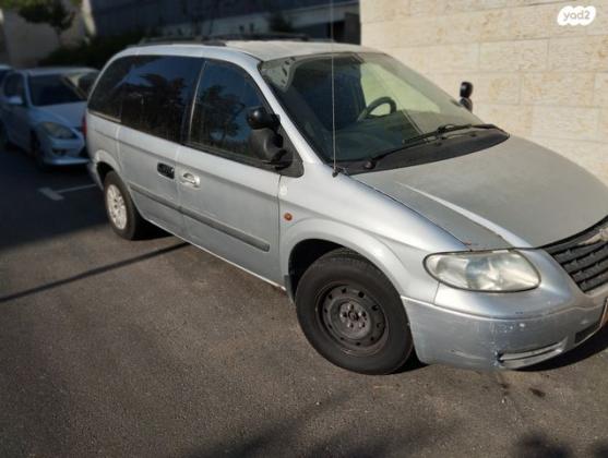 קרייזלר טאון קאנטרי FWD אוט' 7 מק' 3.3 (182 כ''ס) בנזין 2005 למכירה בעפולה